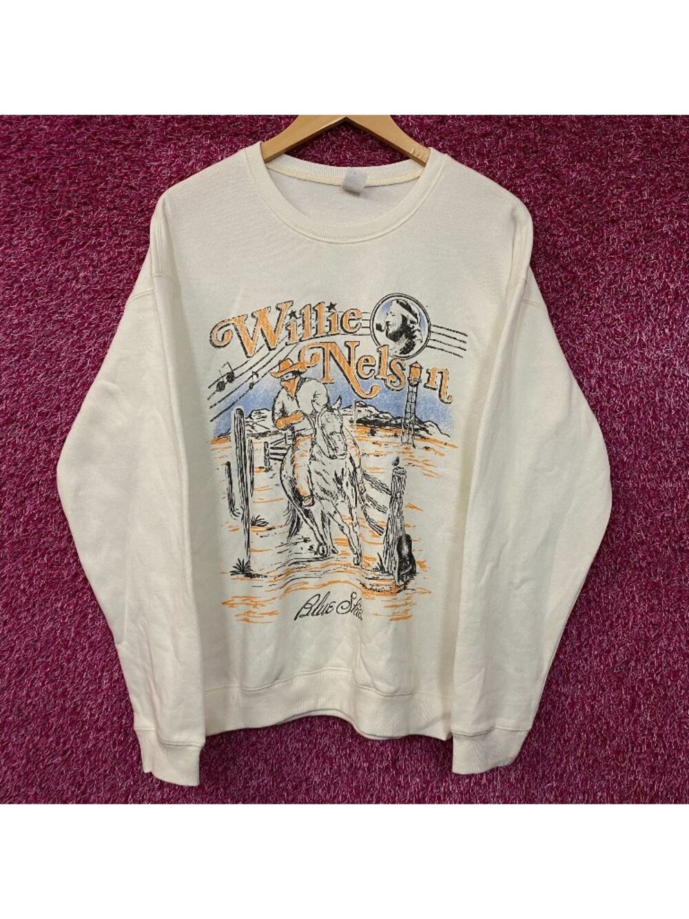 Willie Nelson Blue Skies Graphic Sweatshirt Medium